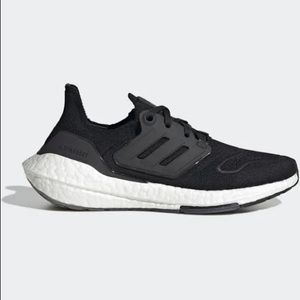 NWT Ultraboosts 2022